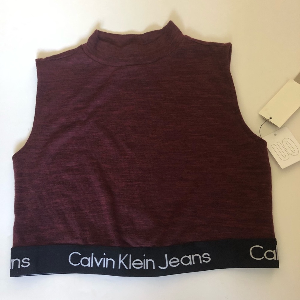 Calvin Klein Crop Top